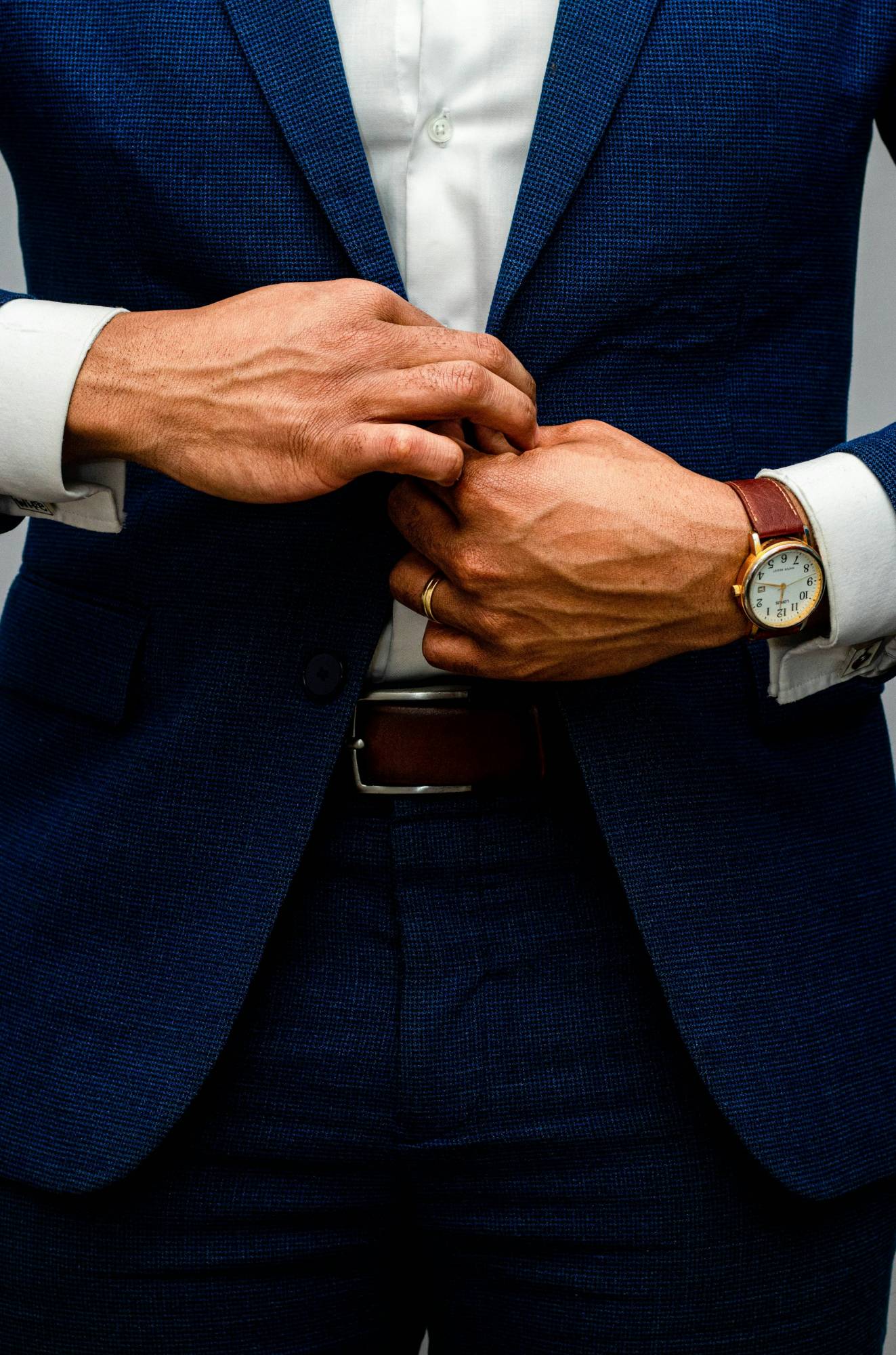 Bespoke Suit Fit: Why It Matters With Apsley Bespoke Tailors from London Bespoke Suit Fit: Why It Matters With Apsley Bespoke Tailors from London