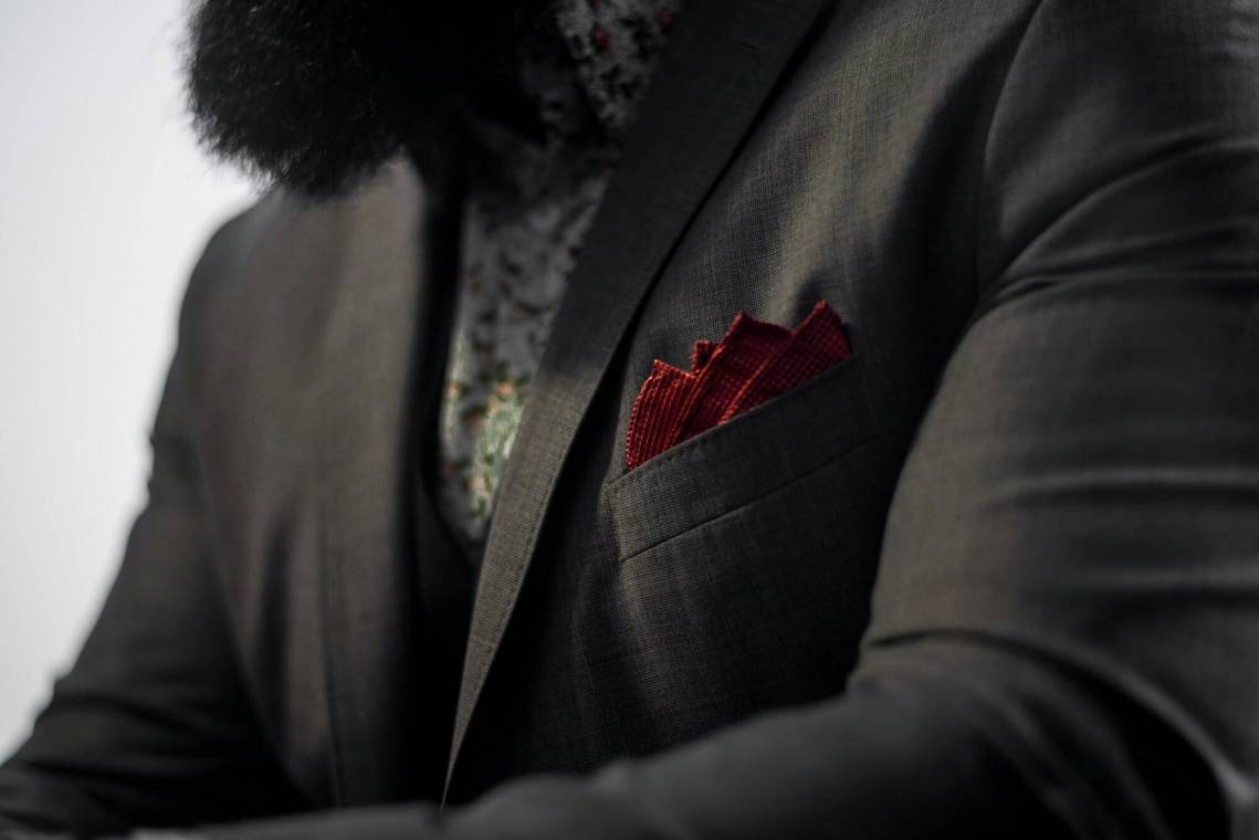 how can you tell if a suit is high quality